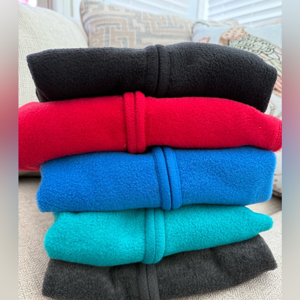 𝅺FIVE -Karen Scott Sport Zip Up Zero Proof Fleece Vest Total of 5